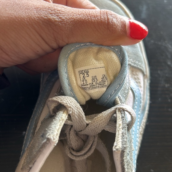 Kids Vans shoes, size 2.5. Old skool bolt. - Picture 7 of 8